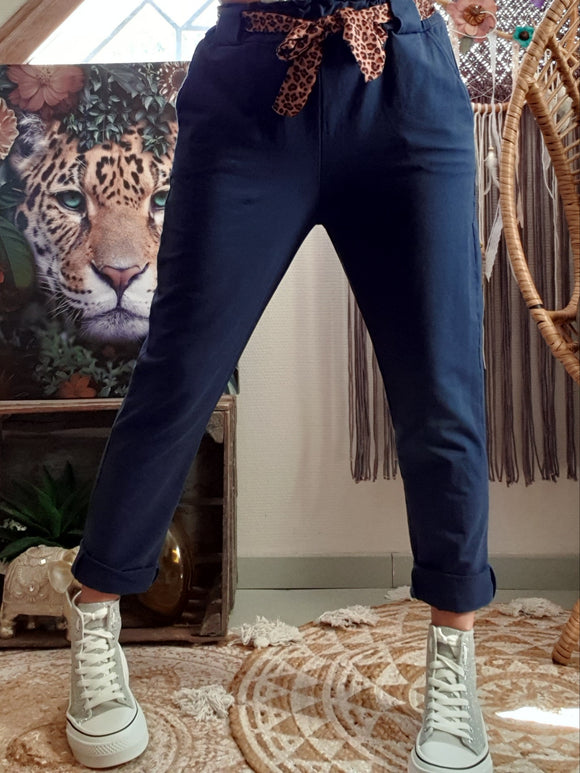 Jogg bleu ceinture imprimée animal