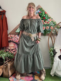 Robe Leslie kaki
