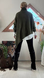 Pull Asymétrique Col roulé  kaki