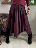 Jupe Cloutée avec ceinture bordeaux