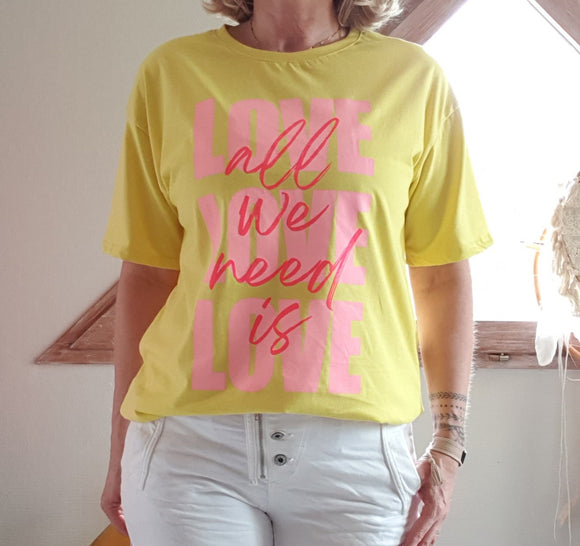 Tee-shirt  All We Need is Love  jaune