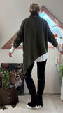 Pull Asymétrique Col roulé  kaki