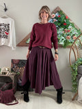 Jupe Cloutée avec ceinture bordeaux