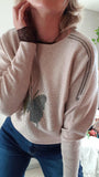 Pull Papillon taupe